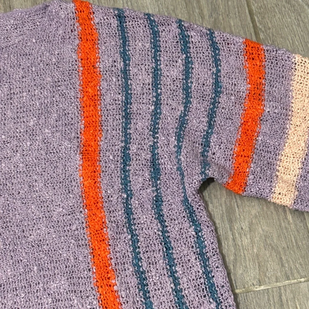 LIKE NEW! Women's Lavender Knit Sweater-3/4 Sleeve - SMALL - Picture 3 of 8